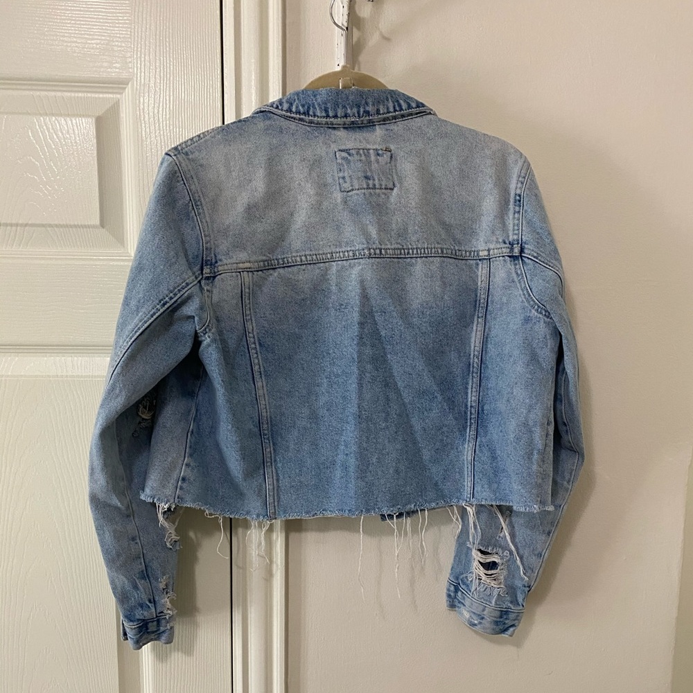 Cropped Jean Jacket - Picture 4 of 5